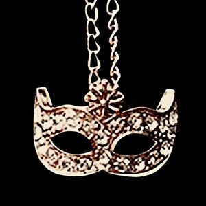 Crystal Masquerade Mask~ Eyes Wide Shut Masque Carnival Mardi Gras Gold Necklace